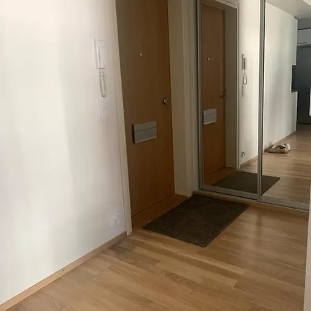 Modern One Bedroom Nearby Airport