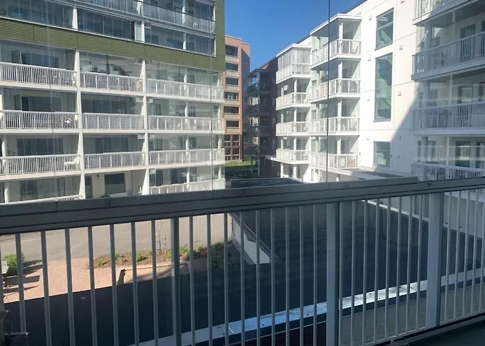 Apartment Modern One Bedroom Nearby Airport *