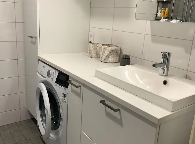 Apartment Modern One Bedroom Nearby Airport