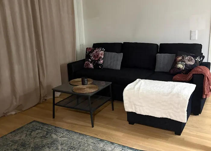 Modern One Bedroom Nearby Airport Apartment